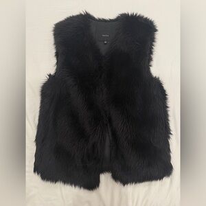 Aritzia Talula Elegant Black Faux Fur Vest